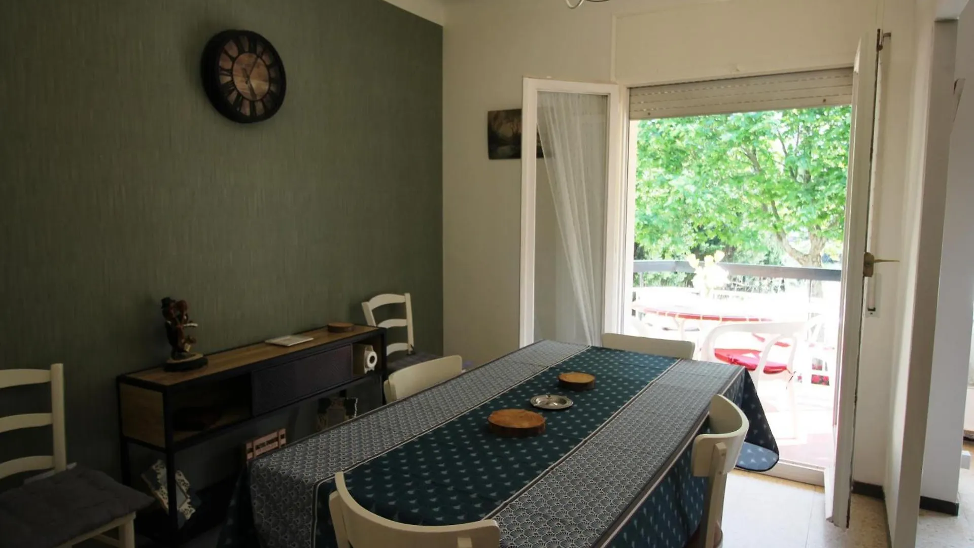 Apartment Europa 15 - Apartamento Centrico En Llanca Con Dos Dormitorios. - Es-228-72