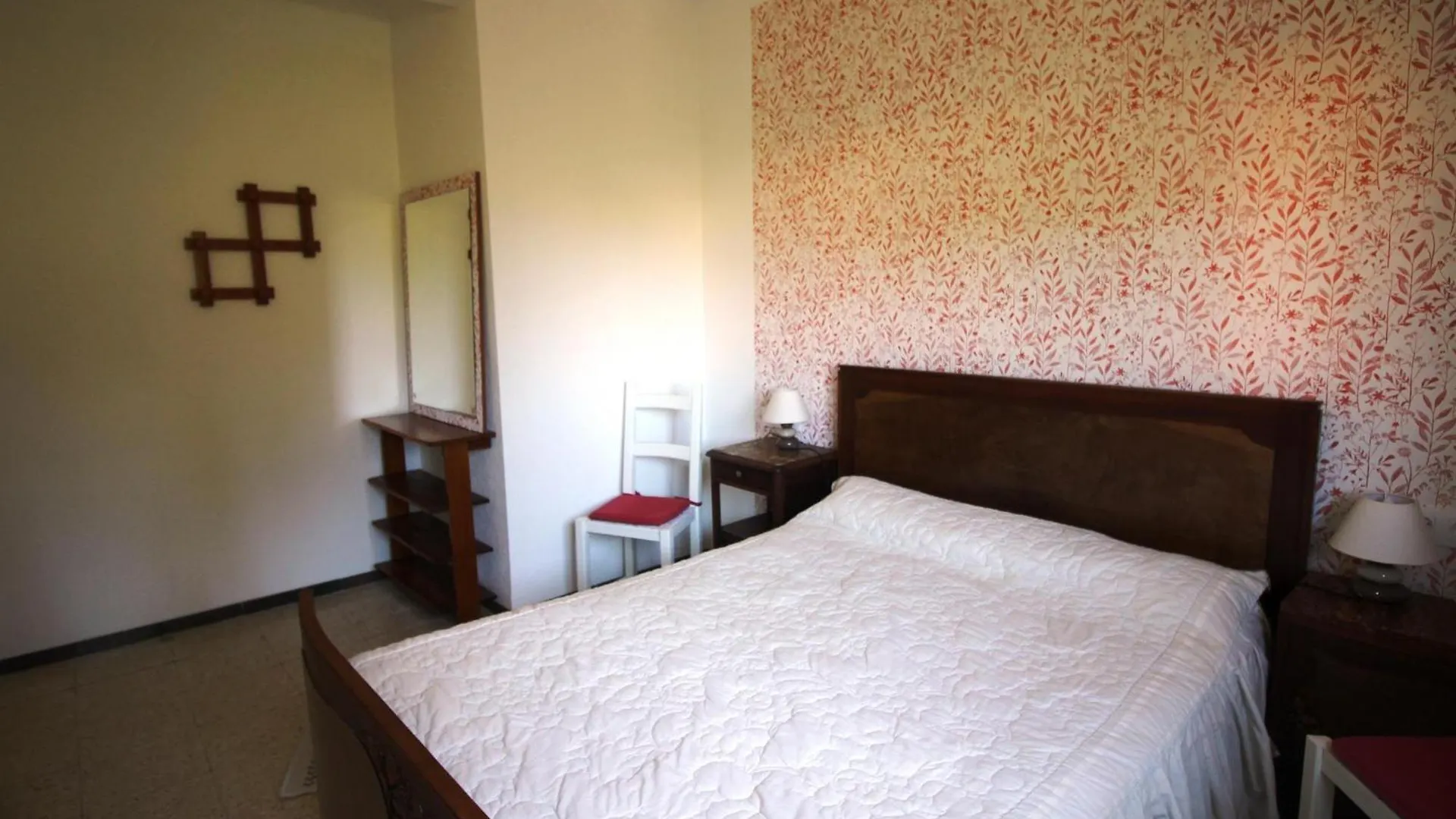 Europa 15 - Apartamento Centrico En Llanca Con Dos Dormitorios. - Es-228-72
